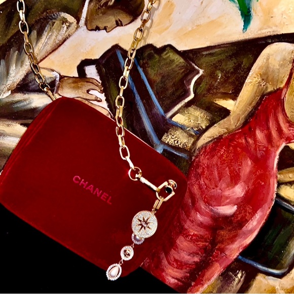 SOLD!!!! Chanel red make up bag converted into an evening bag. - Picture 2 of 11